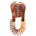 De SOHO Banana Interlocking Hair Claw - tortoise heeft brede, gebogen tanden, een flexibele spiraalband en een doorschijnend schildpadpatroon - perfect voor het creëren van retro-kapsels.