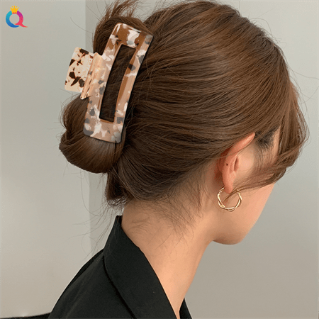 Chris Rubin Ruby Hair Claw - Light Tortoise - Hair Accessories | Fashiongirl