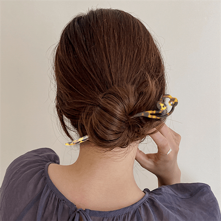 Chris Rubin Zoe Key Hairpin - Light Tortoise - Hair Accessories | Fashiongirl