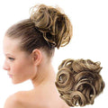 Messy Bun Haarelastiek met krullend kunsthaar - Donkerblond Mix - Haaraccessoires | Fashiongirl