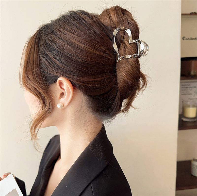 SOHO Heart Metal Hair Claw - Gold - Hair Accessories